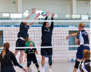 Fortuna-Volleyball-Team verteidigt die Tabellenspitze
