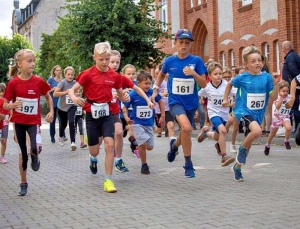 Abendlauf in Ueckermünde lockt Urlauber und Einheimische an den Start