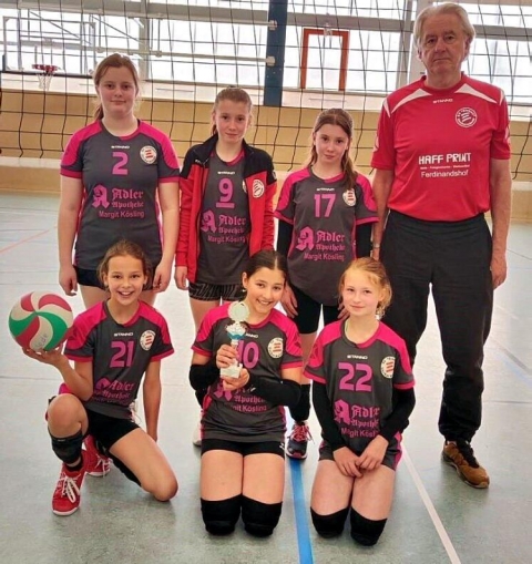 Erfolgreich: Die jungen Einheit-Volleyballerinnen wurden Zweite beim Landespokal. Foto: ZVG