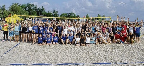 Viel Spaß hatten die Teilnehmer bei den Beachvolleyball-Turnieren in Ueckermünde. Foto: ZVG