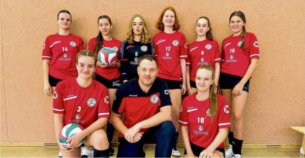 Die Ueckermünder Landesklasse-Volleyballerinen starten mit einem Sieg in die Saison. Foto: ZVG