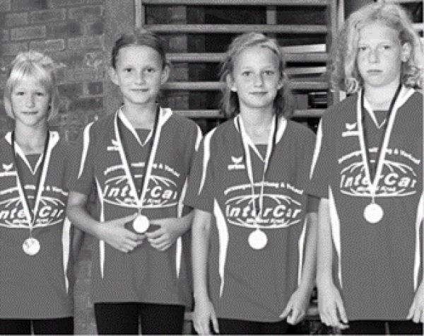 Jüngste Volleyballerinnen holen Gold