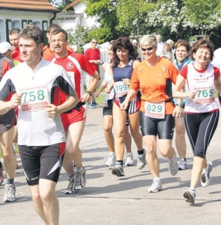 Sven Lorenz drückt Gedenklauf wieder seinen Stempel auf