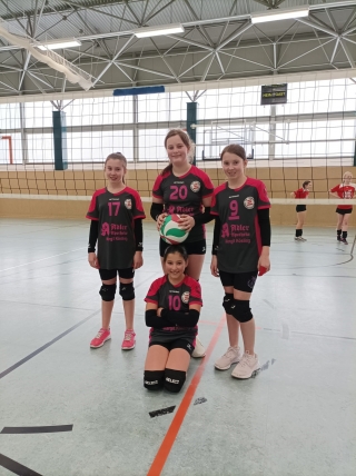 Siegerteam U13: Alina und Christina Justus, Lara Rothbart, Ronja Rönsch
