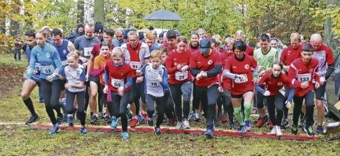 Trotz Schmuddel-Wetters war ordentlich was los auf der Cross-Strecke. Foto: ZVG