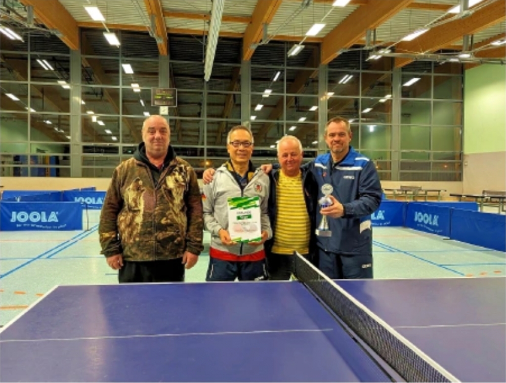 Die erfolgreiche Tischtennis-Mannschaft aus Ueckermünde: Roland Brüsch, Tuan Trinh, Mario Lejeune und Jörn Klünder (von links).
