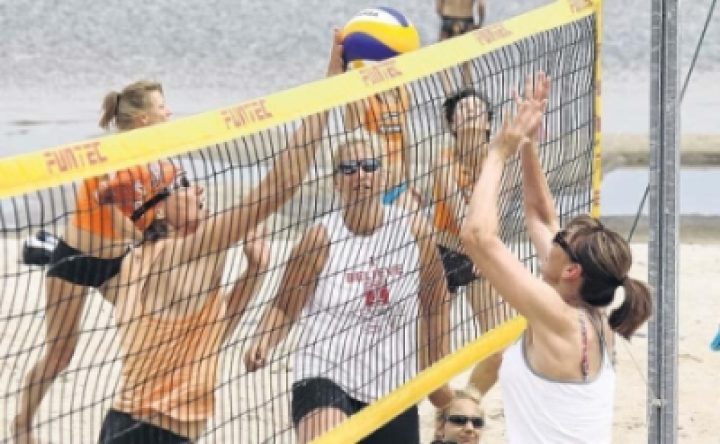 Packende Duelle der Beachvolleyballer