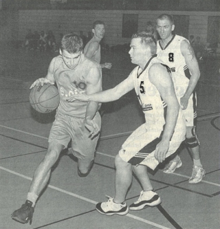 In den Play-offs war Basketball-Landesligist Einheit Ueckermünde gegen Grimmen (Bild) mit 74:54 erfolgreich. Noch ein Sieg in Grimmen und die Haffstädter ziehen in die zweite Finalrunde ein.	Foto: M. Lanin