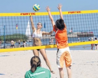 Vorfreude auf Baggern am Strand