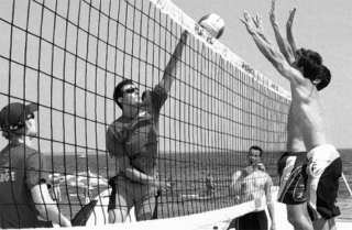Das Nordkurier-Beachvolleyball-Turnier bietet einmal mehr großen Sport und begeistert die Teilnehmer