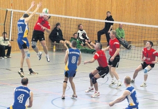 Vor Winterpause sind Volleyballer auswärts gefordert