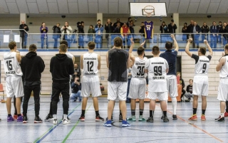 Rekordverdächtig: Mehr als 100 Fans verfolgten das letzte Liga-Heimspiel der „BallRox“ vor der langen Zwangspause. Befürchtet wird, dass dieser Hype nach dem Lockdown vorbei sein könnten. Foto: Andy Bünning